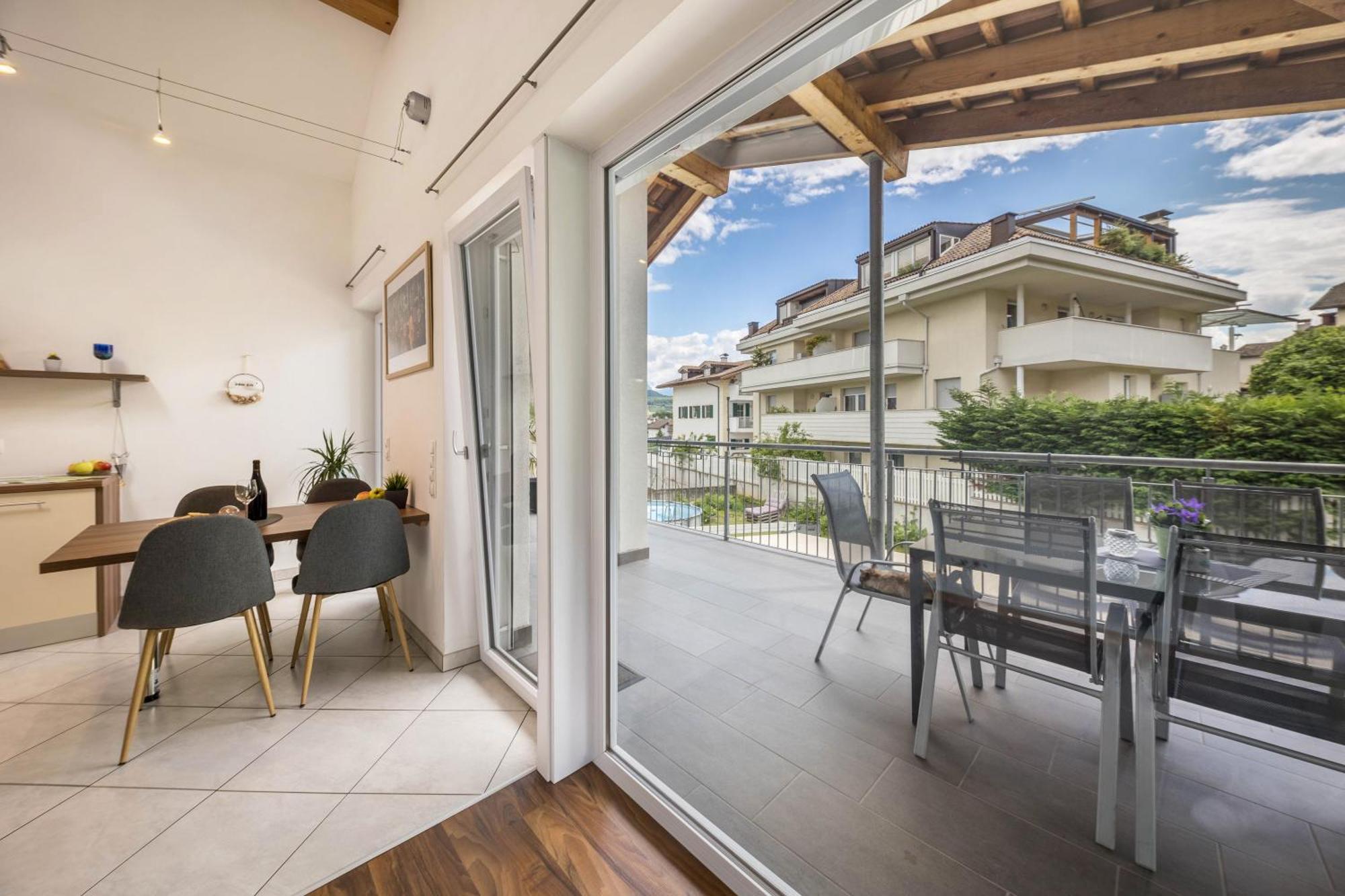 Angerblick Apartment Appiano Sulla Strada Del Vino Luaran gambar